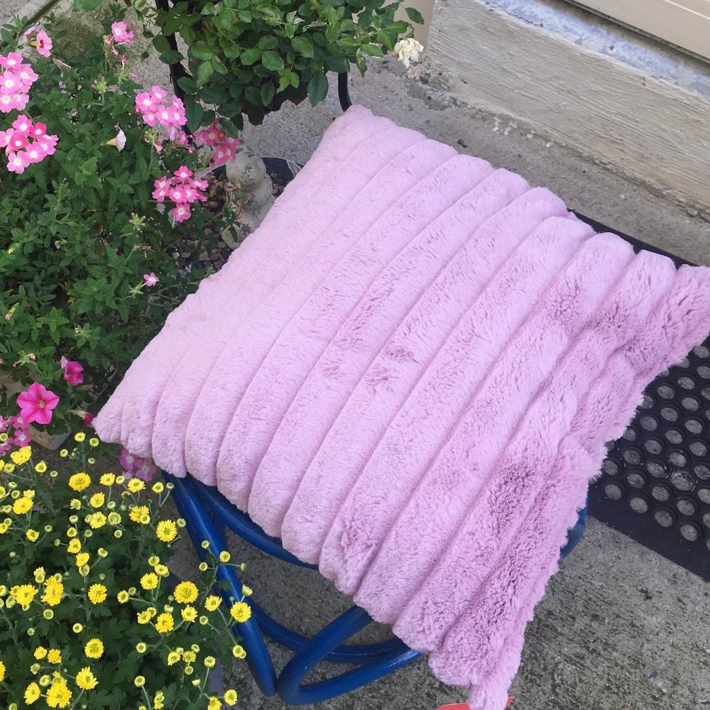 Fluffy pillow 2 patters